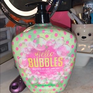Tan extending body wash and bubble bath